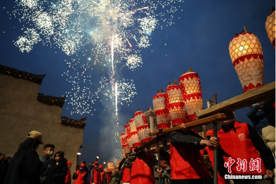 妙趣中国年：为什么说元宵节才是中国“情人节”？