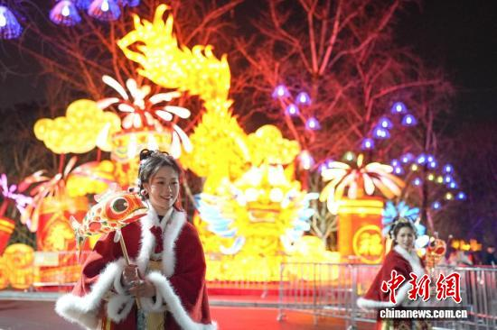 妙趣中国年：为什么说元宵节才是中国“情人节”？